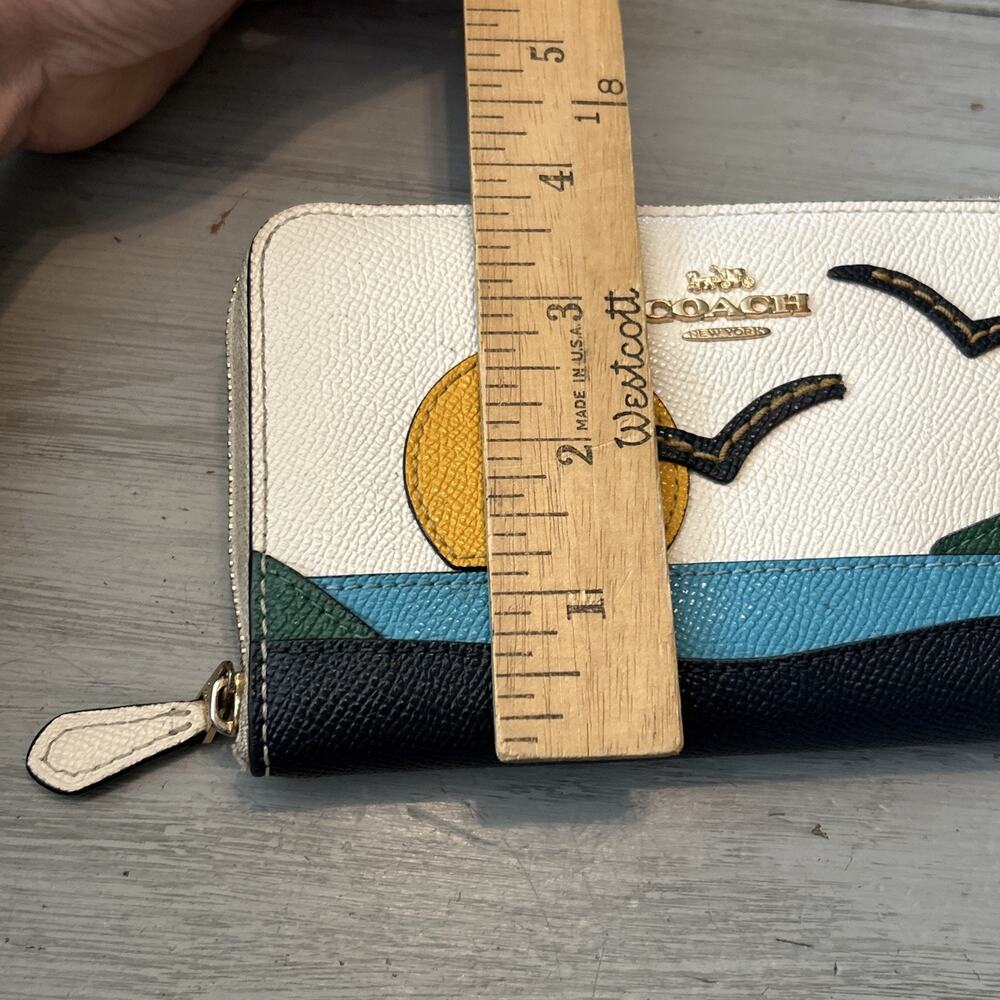 Coach Zip Around Wallet Sunset Bird Lake Motif *read* - Picture 11 of 11